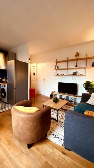 Appartement 2 Pieces A Quelques Minutes De Paris Le Pre-Saint-Gervais ภายนอก รูปภาพ
